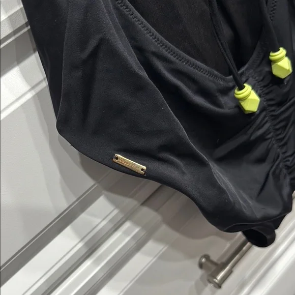 VICTORIA’S SECRET SZ M Black One-Piece Swimsuit - Picture 8 of 10